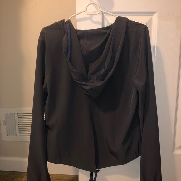 Light VS workout jacket - Picture 2 of 4